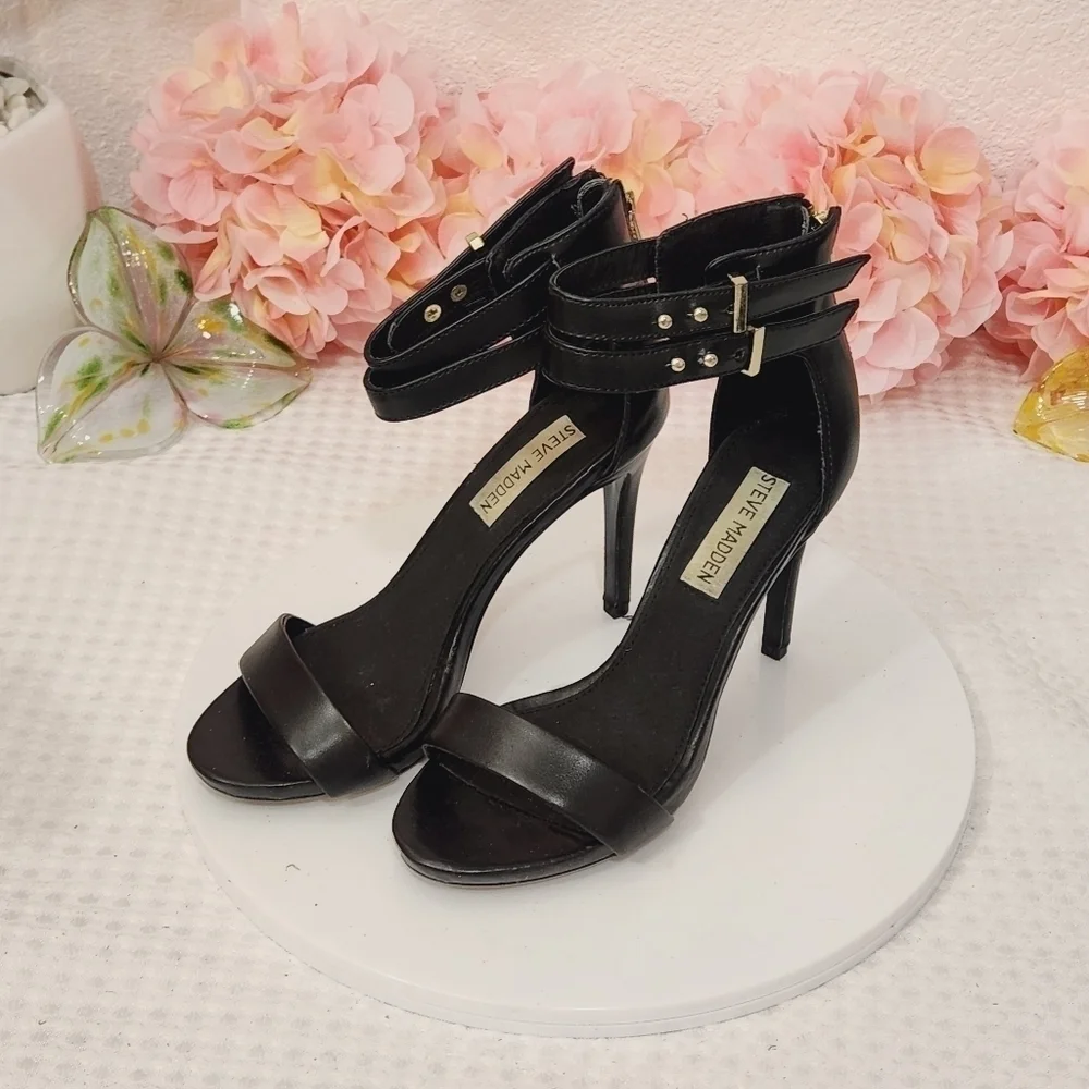 Steve Madden Kaylaa Women Black Ankle Strap Open Toe Heels Size 6M